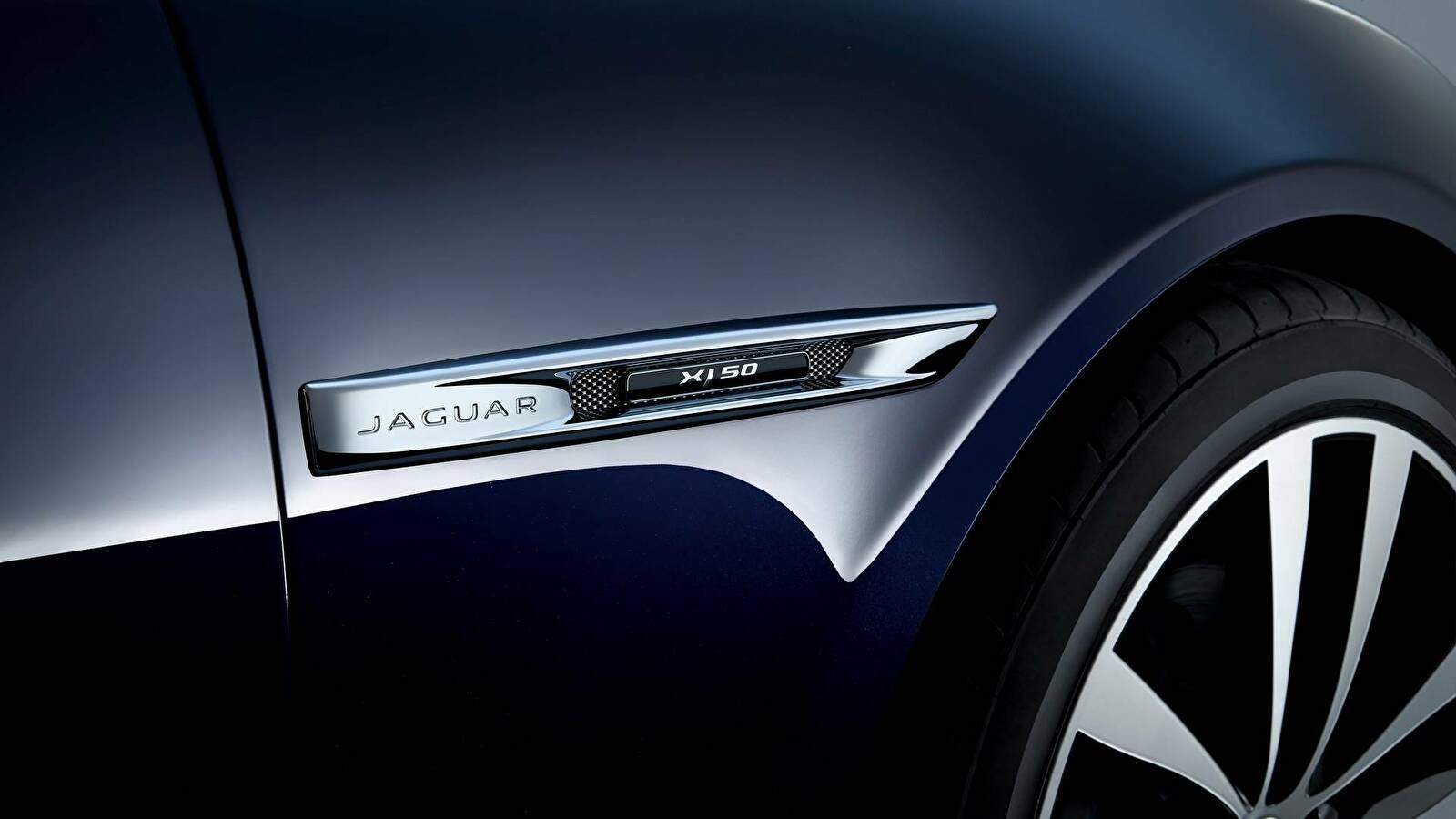 Jaguar XJ IV 3.0D (X351) « 50 » (2018),  ajouté par fox58