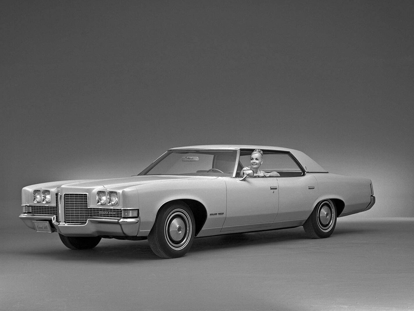 Pontiac Grand Ville 455ci 220 (1971-1975),  ajouté par fox58