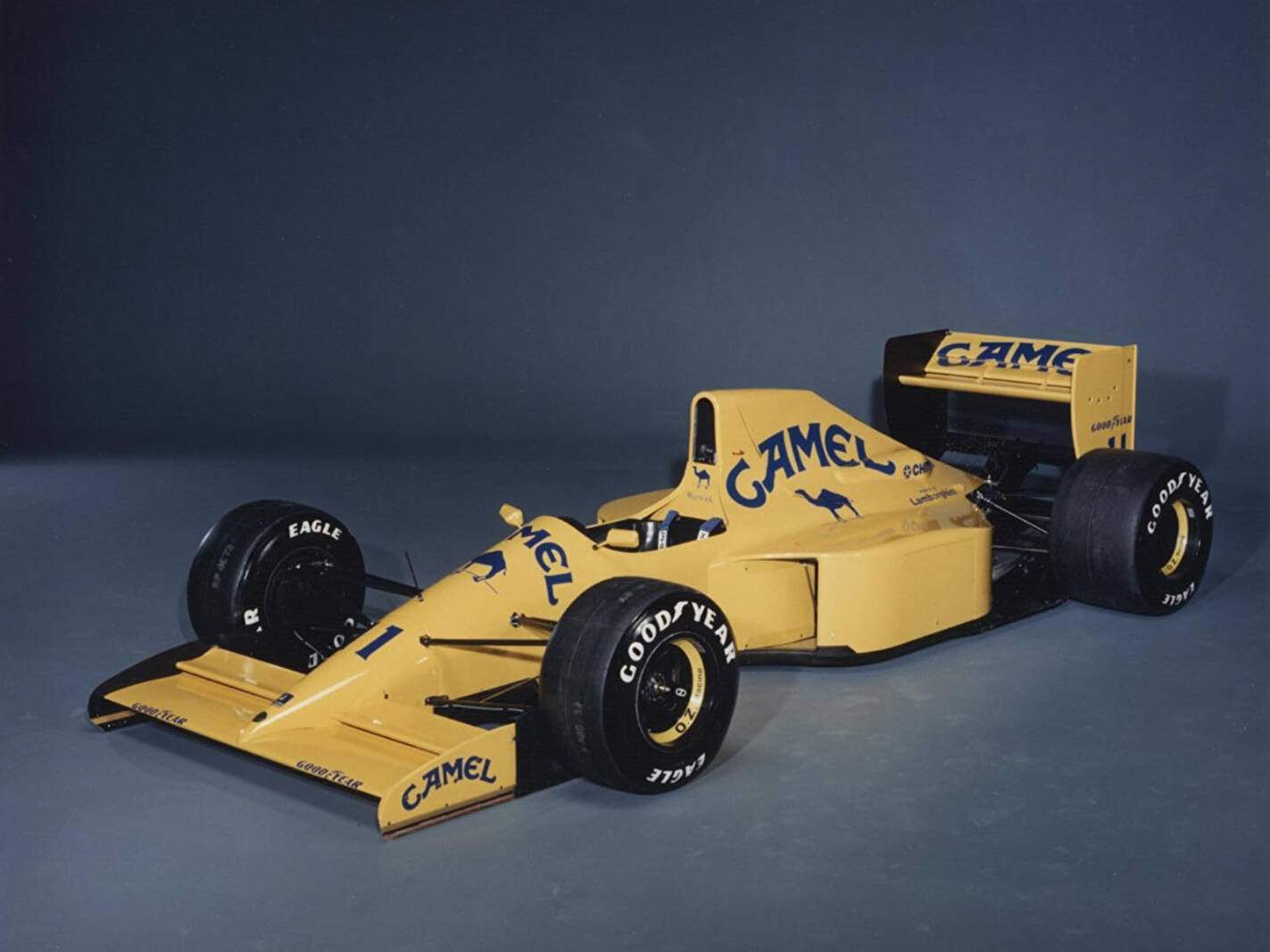 Lotus 102 (1990),  ajouté par fox58