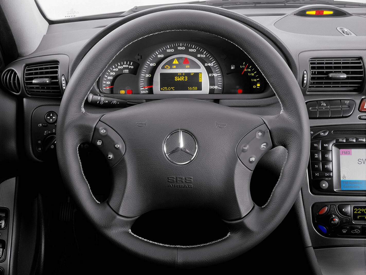 Mercedes-Benz C II 32 AMG (W203) (2001-2004),  ajouté par fox58