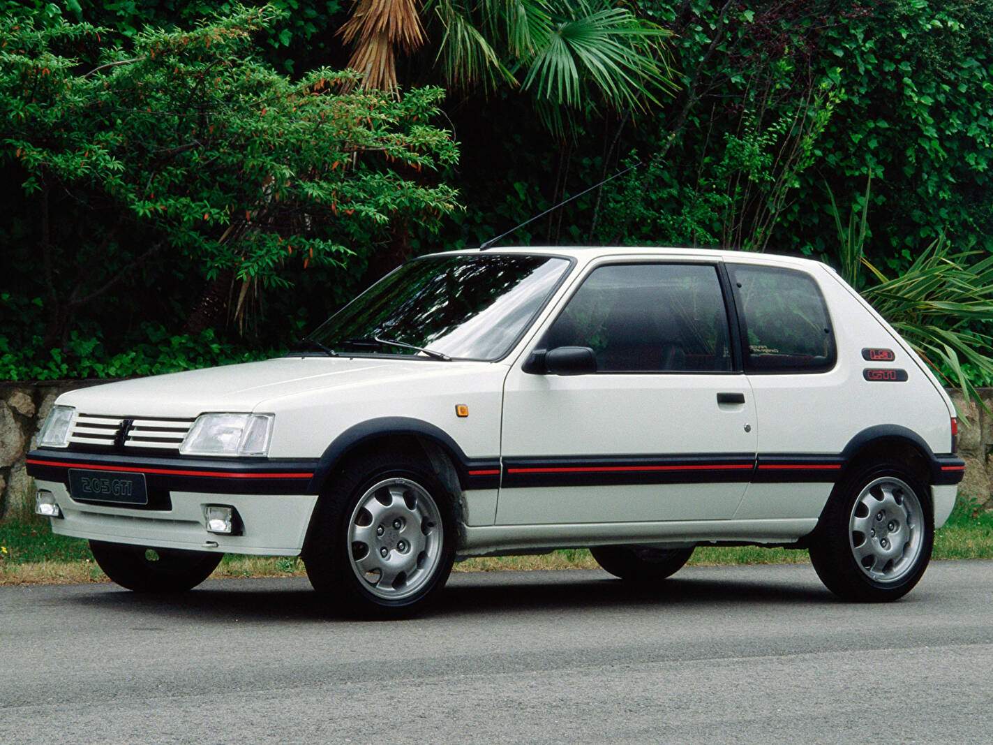Peugeot 205 1.9 GTi 120 (1992-1994),  ajouté par fox58