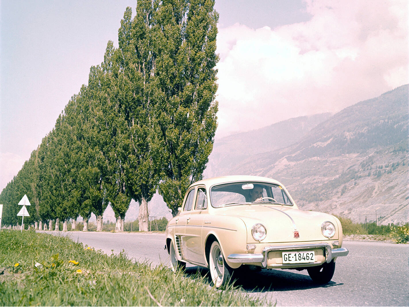 Renault Dauphine (1956-1968),  ajouté par fox58
