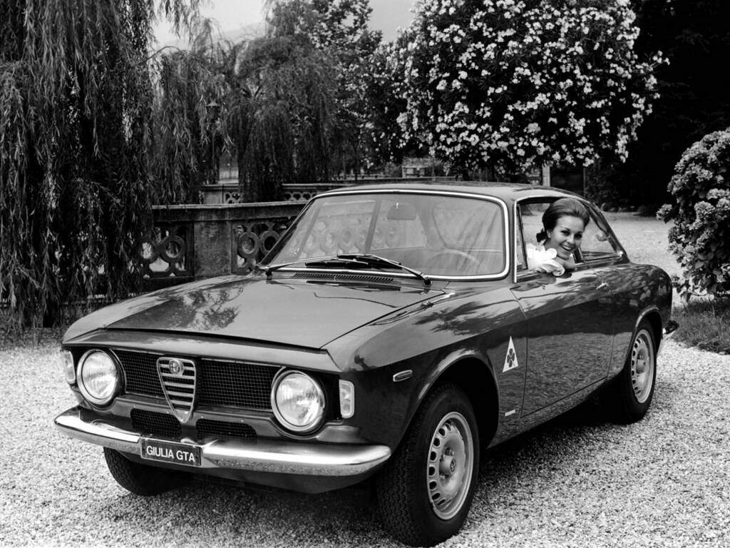 Alfa Romeo Giulia 1600 GTA (1965-1969),  ajouté par fox58