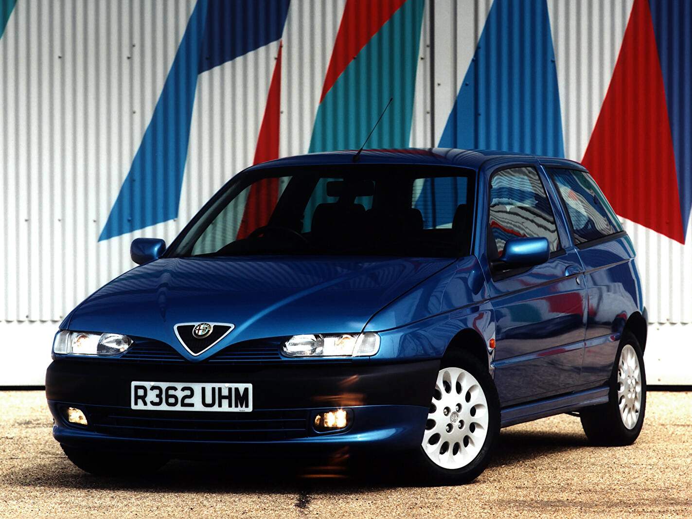 Alfa Romeo 145 1.6 TS 120 (930) (1996-2001),  ajouté par fox58