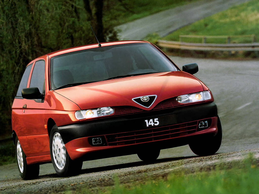 Alfa Romeo 145 1.7 16v (930) (1994-1996),  ajouté par fox58