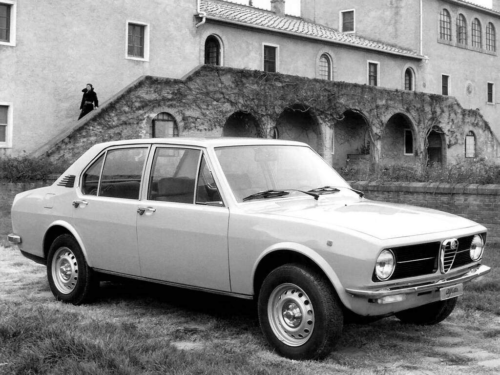 Alfa Romeo Alfetta 1.6 (116) (1975-1984),  ajouté par fox58