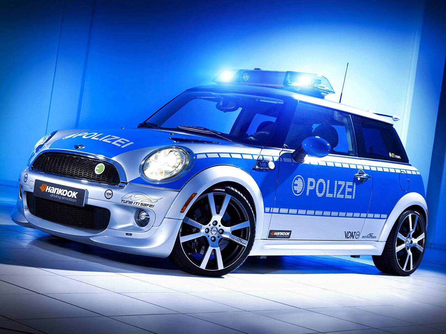 AC Schnitzer E Polizei "Tune it! Safe!" Concept (2010),  ajouté par fox58