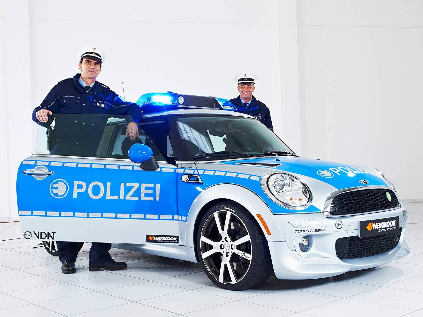 AC Schnitzer E Polizei "Tune it! Safe!" Concept (2010),  ajouté par fox58