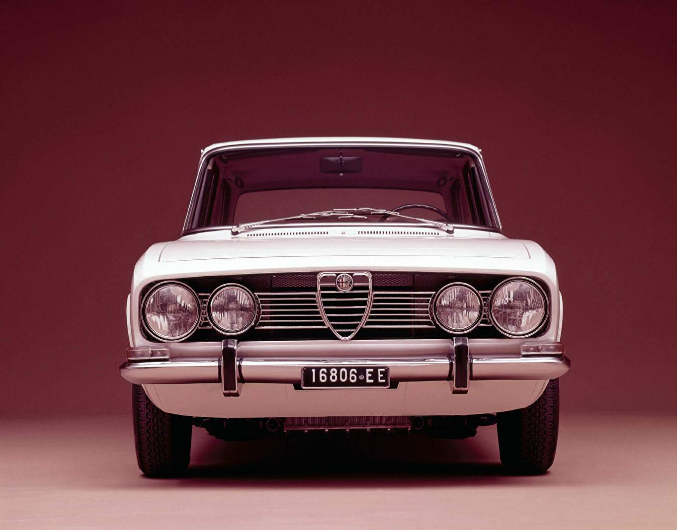 Alfa Romeo 1750 Berlina (1967-1971),  ajouté par fox58