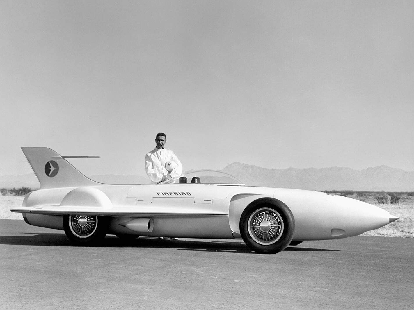 GM Firebird I Concept Car (1953),  ajouté par fox58