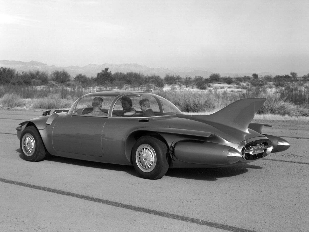 GM Firebird II Concept Car (1956),  ajouté par fox58