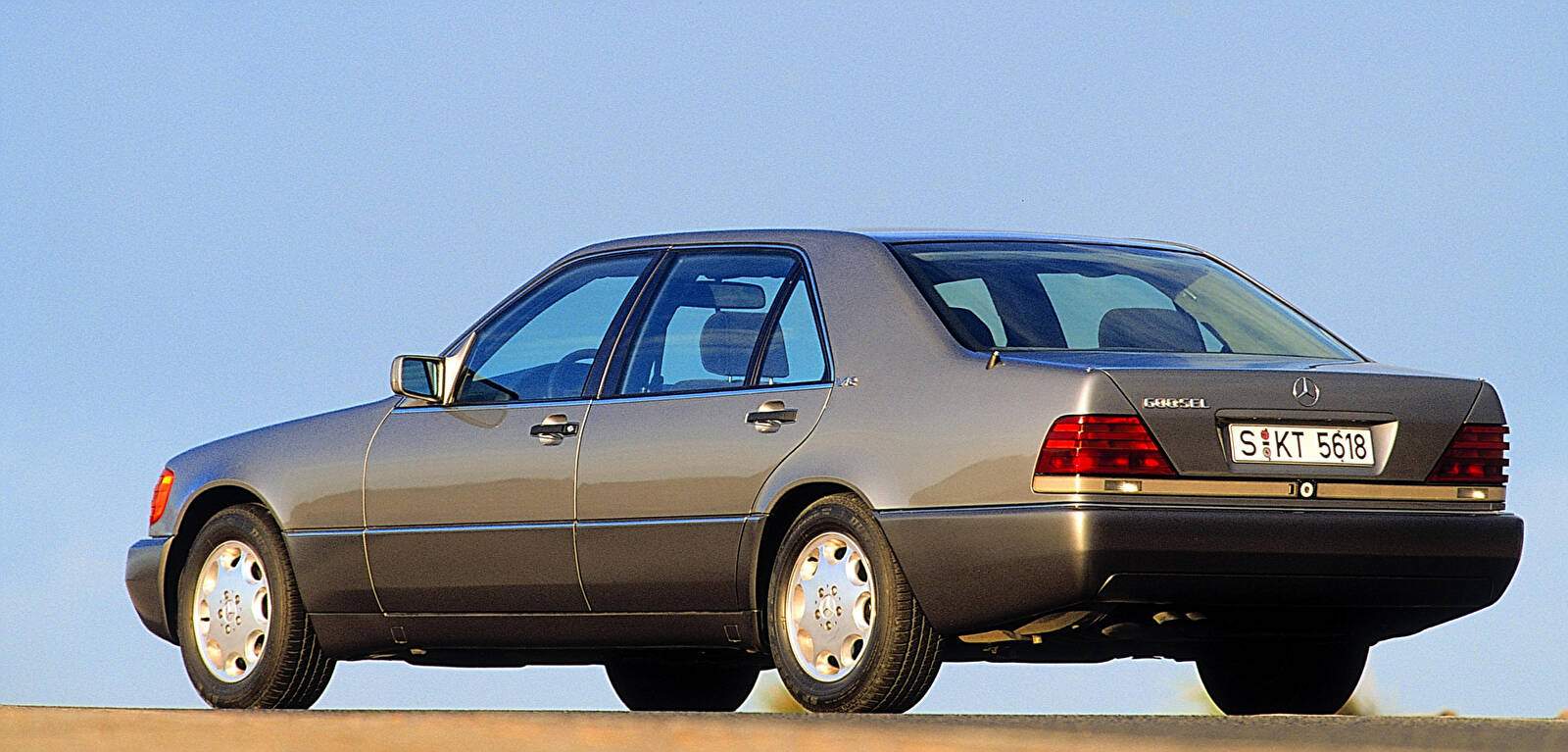 Mercedes-Benz 600 SEL (V140) (1991-1993),  ajouté par fox58