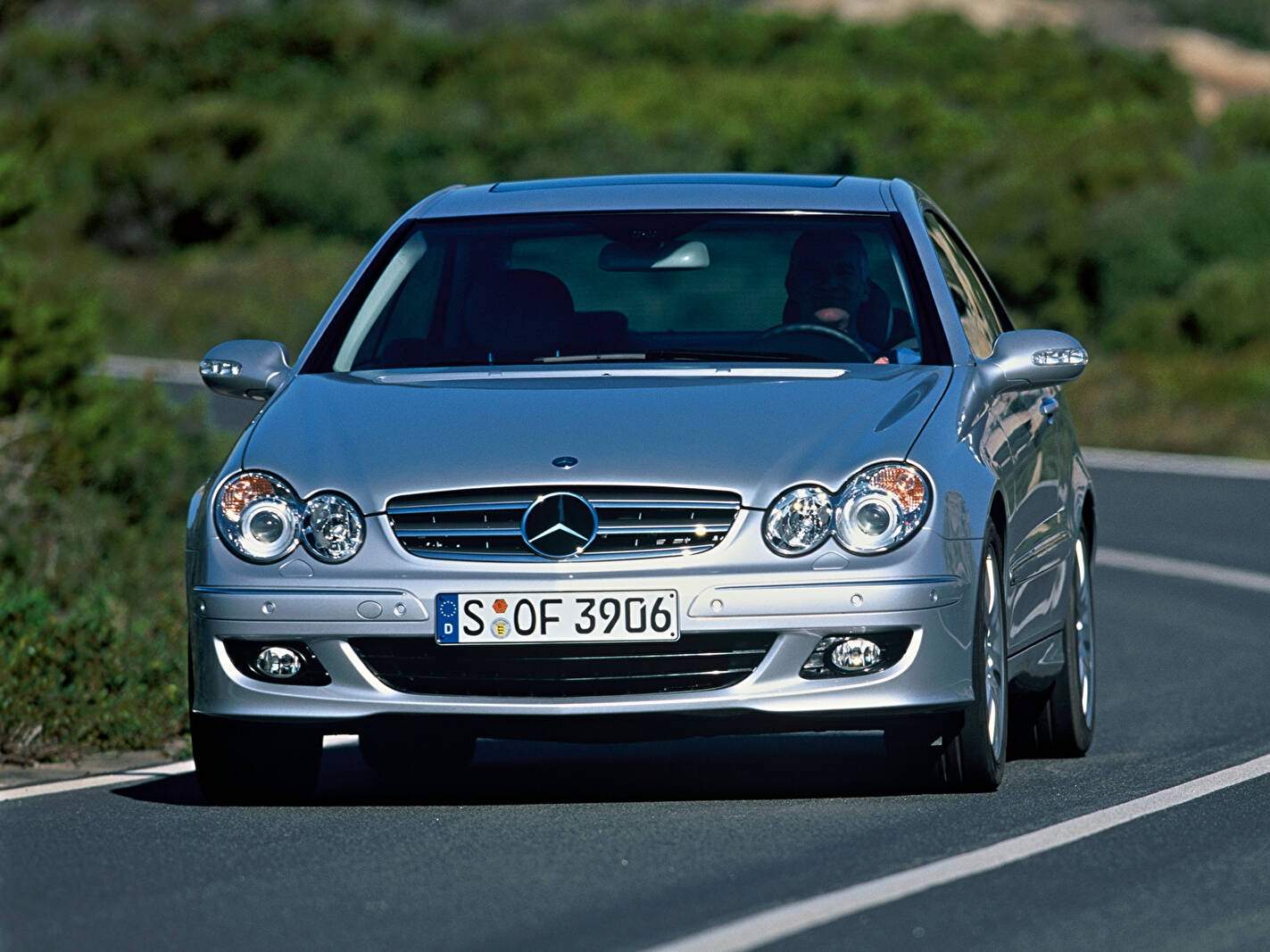 Mercedes-Benz CLK II 350 (C209) (2005-2010),  ajouté par fox58