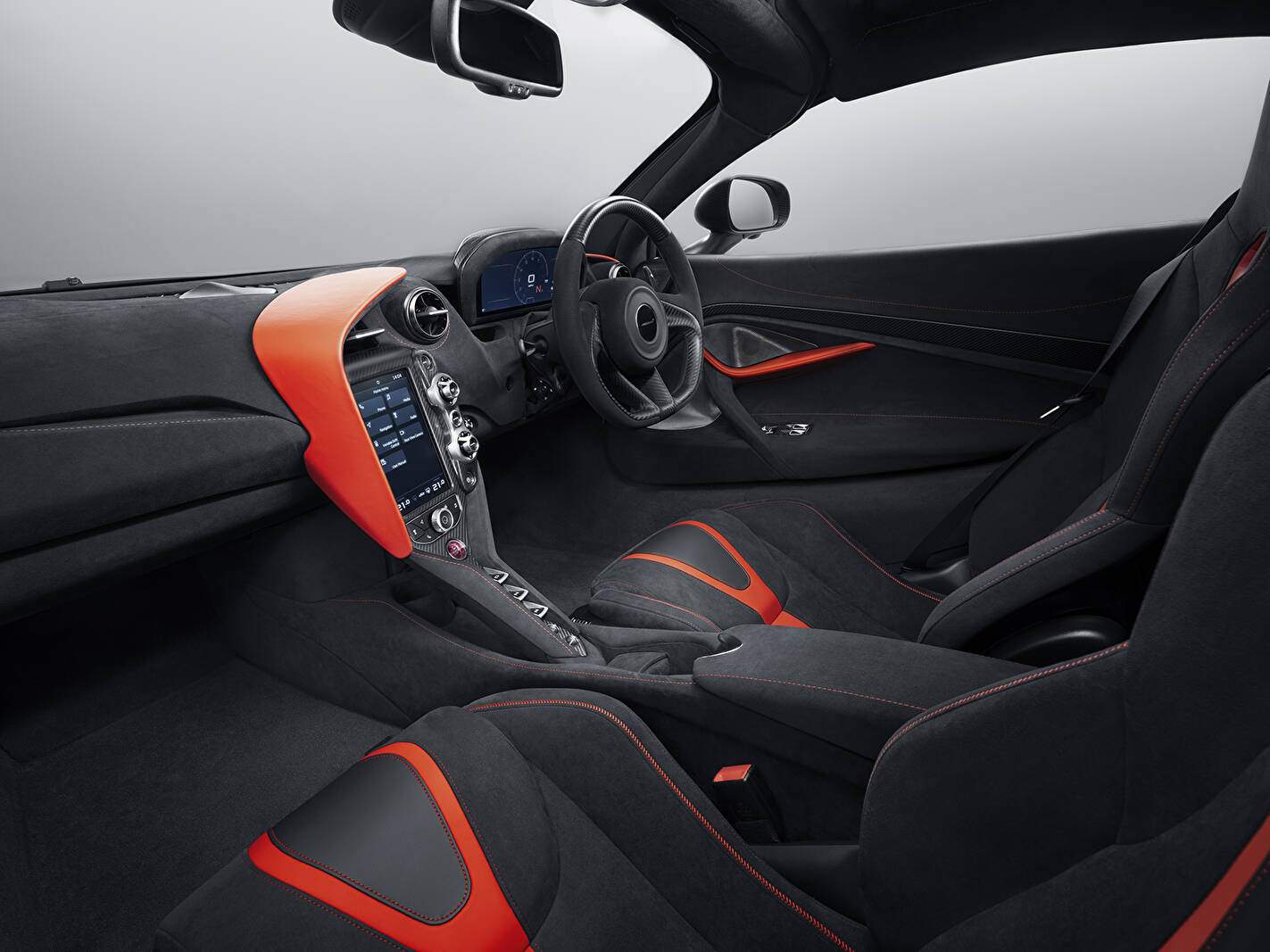 McLaren 720S Coupé « Stealth Theme by MSO » (2018),  ajouté par fox58