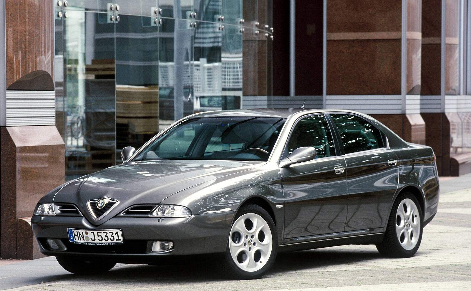 Alfa Romeo 166 2.0 V6 Turbo (1999-2001),  ajouté par fox58