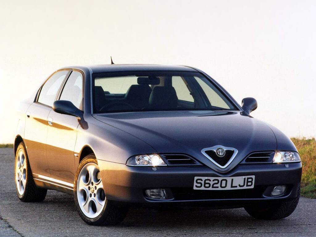 Alfa Romeo 166 3.0 V6 (1999-2001),  ajouté par fox58