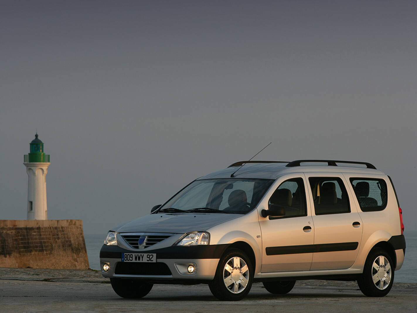 Dacia Logan MCV 1.6 16v (2006-2007),  ajouté par fox58