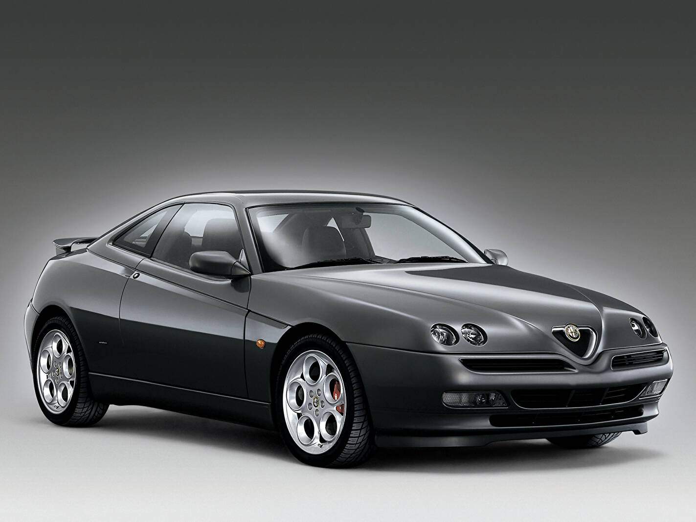 Alfa Romeo GTV 2.0 TS 150 (916C) (1995-2006),  ajouté par fox58