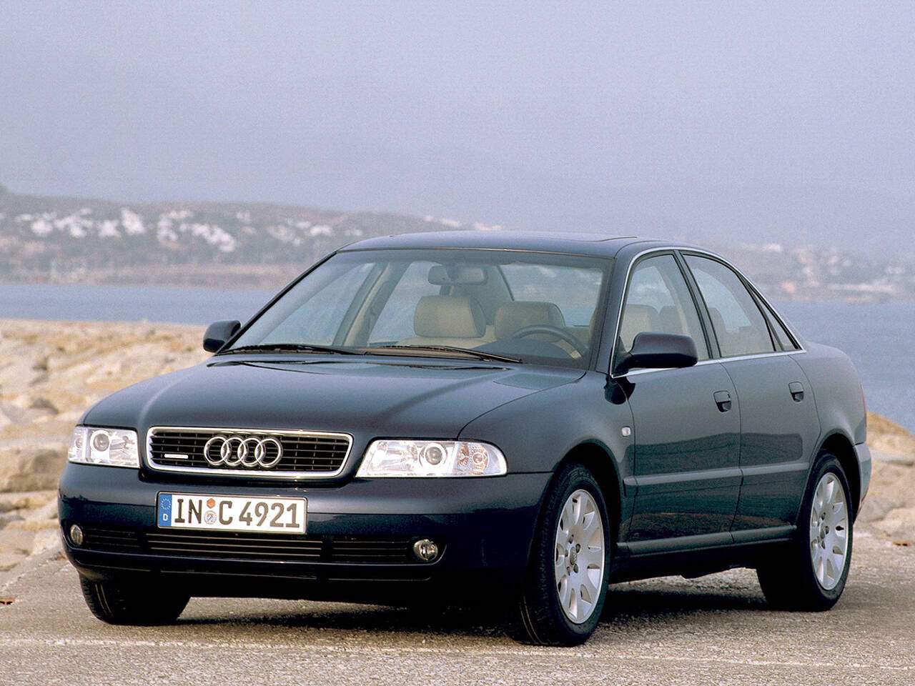 Audi A4 2.8 V6 (B5) (1996-2001),  ajouté par fox58