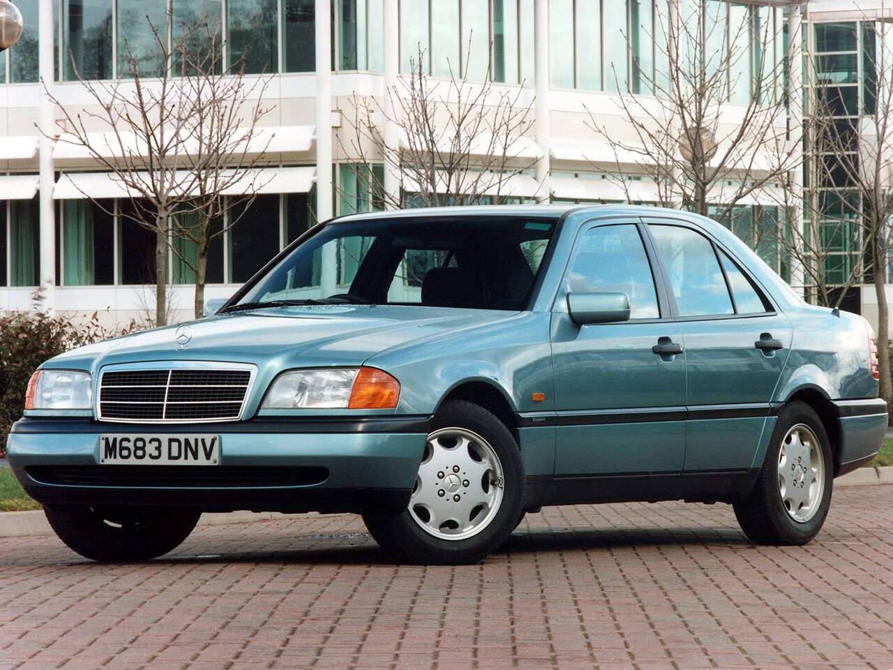 Mercedes-Benz C 220 (W202) (1993-1996),  ajouté par fox58