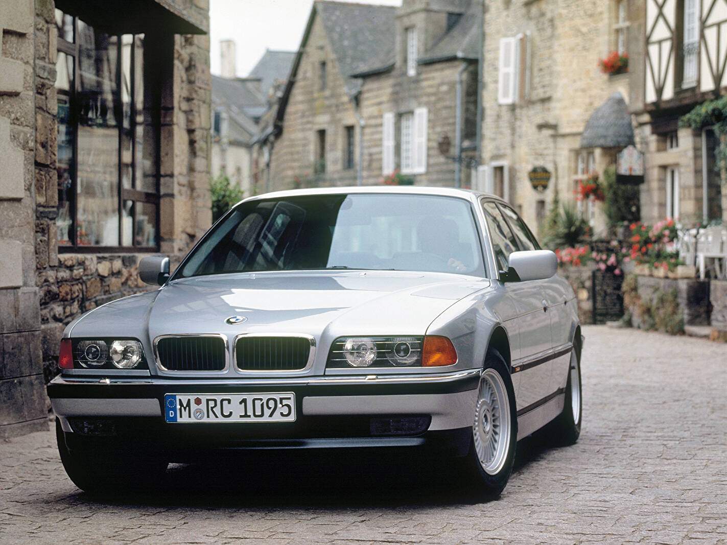BMW 725tds (E38) (1995-2000),  ajouté par fox58
