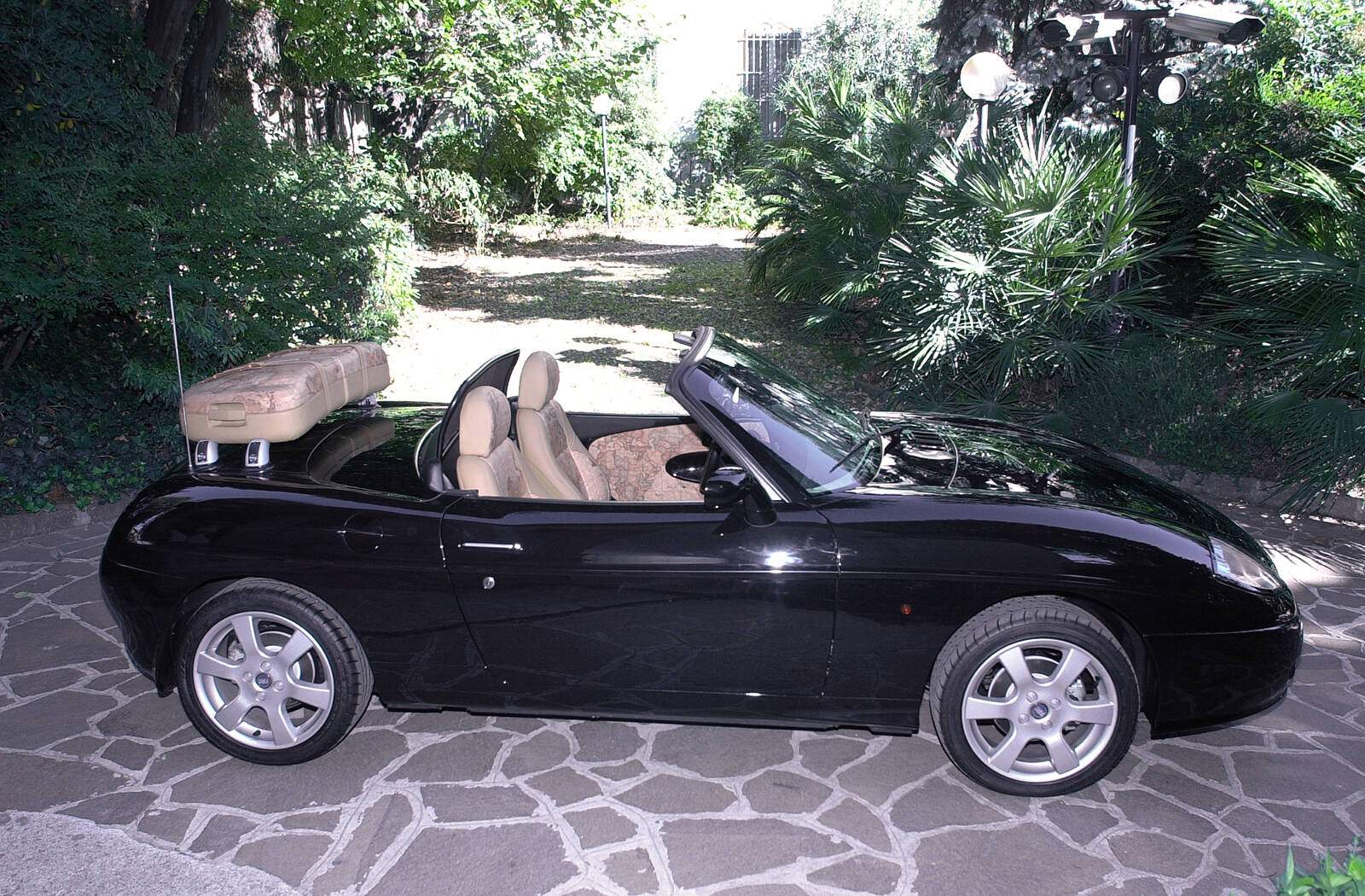 Fiat Barchetta Prima Classe by Alviero Martini (2003),  ajouté par fox58