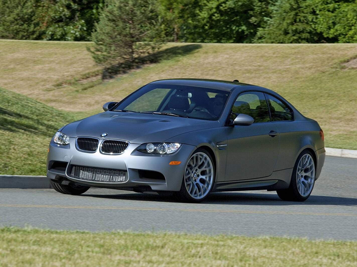 BMW M3 Coupé (E92) « Frozen Gray Edition » (2010-2011),  ajouté par fox58