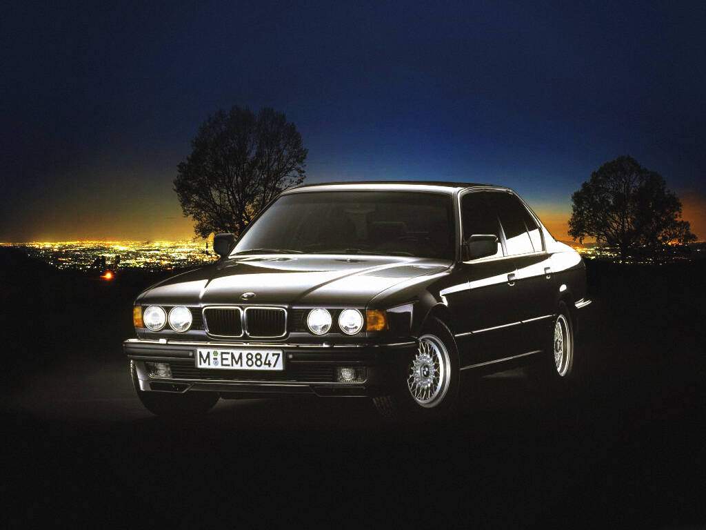 BMW 740i (E32) (1993-1994),  ajouté par fox58