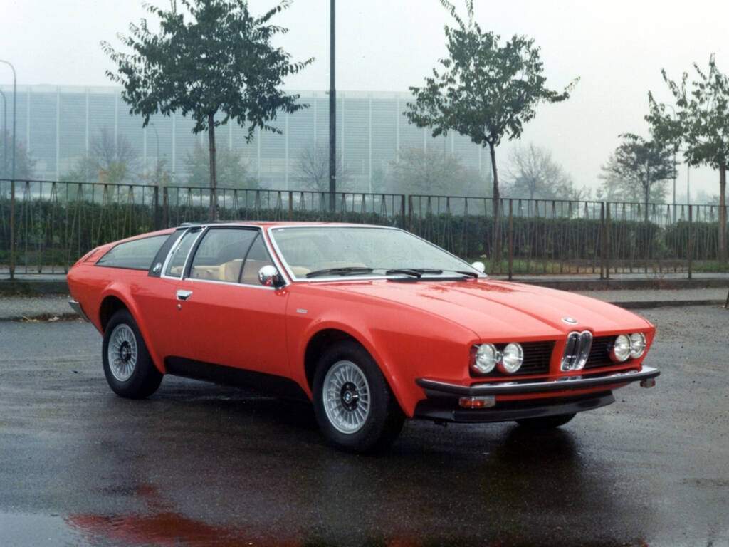 BMW 528i GT Coupé (1976),  ajouté par fox58