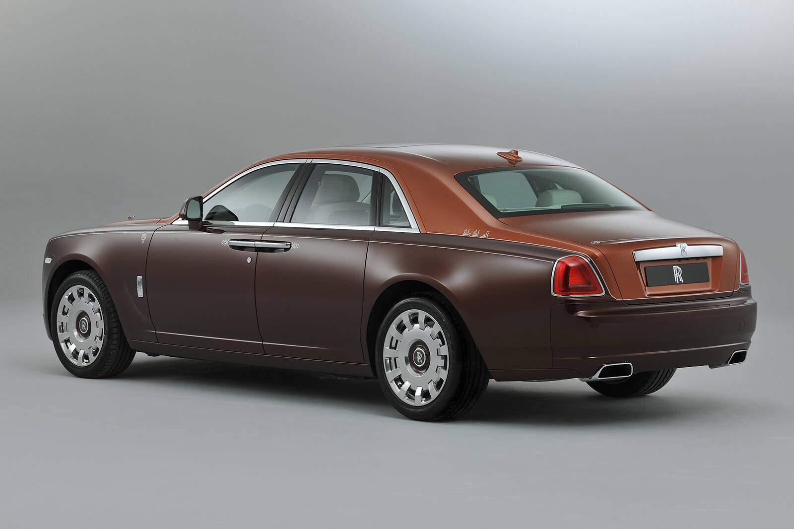 Rolls-Royce Ghost « One Thousand and One Nights » (2012),  ajouté par fox58