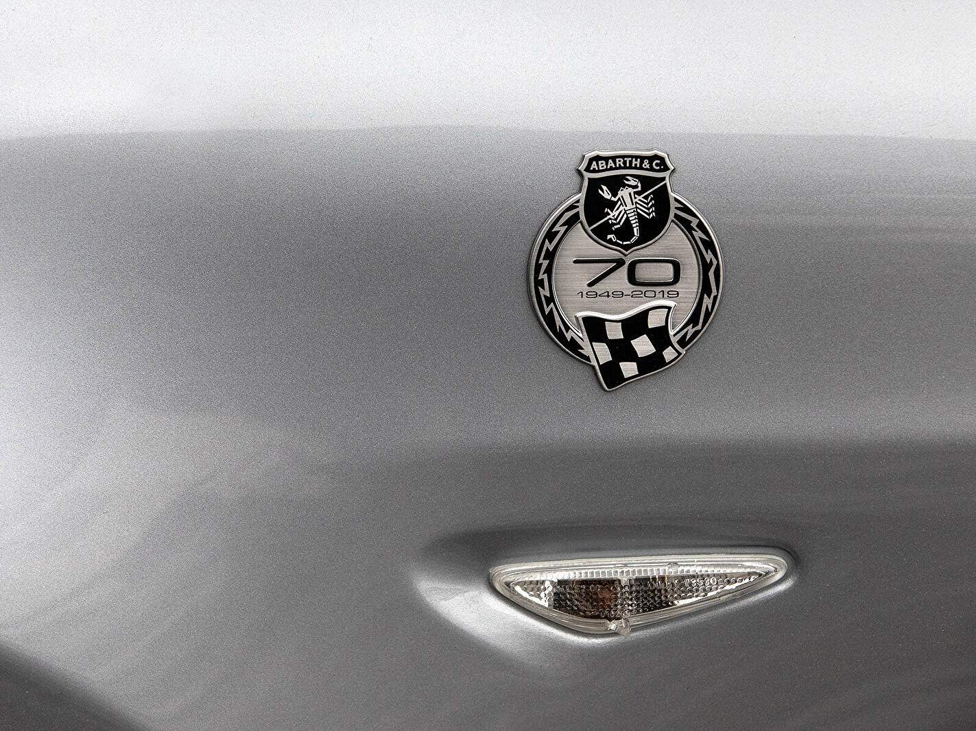 Abarth 124 GT « 70esimo Anniversario » (2019),  ajouté par fox58