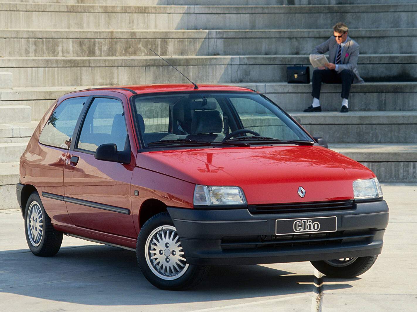 Fiche technique Renault Clio 1.7 (19911992)
