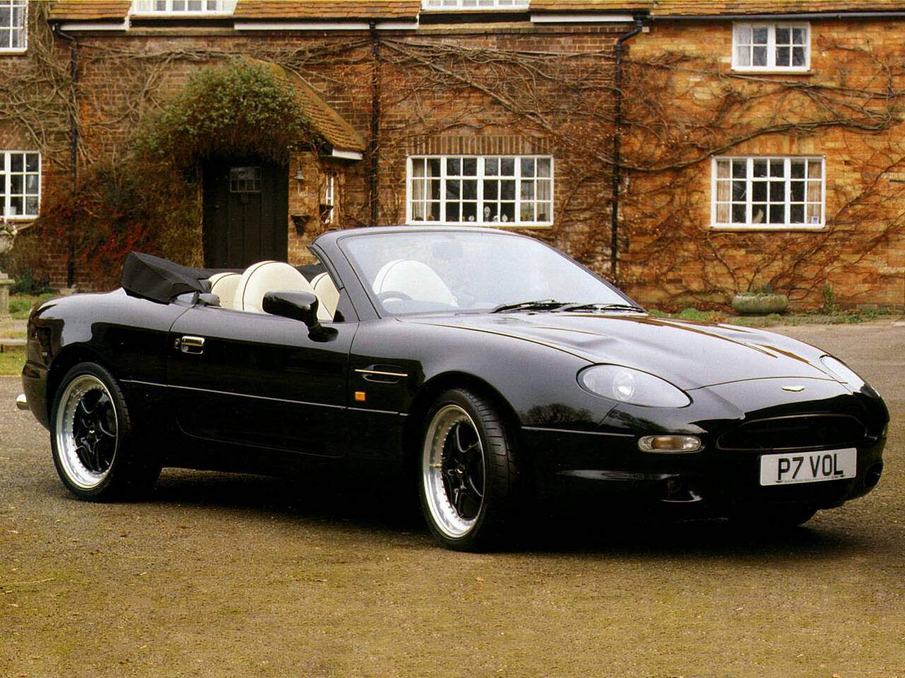 Aston Martin DB7 Volante « GTS » (1999),  ajouté par fox58