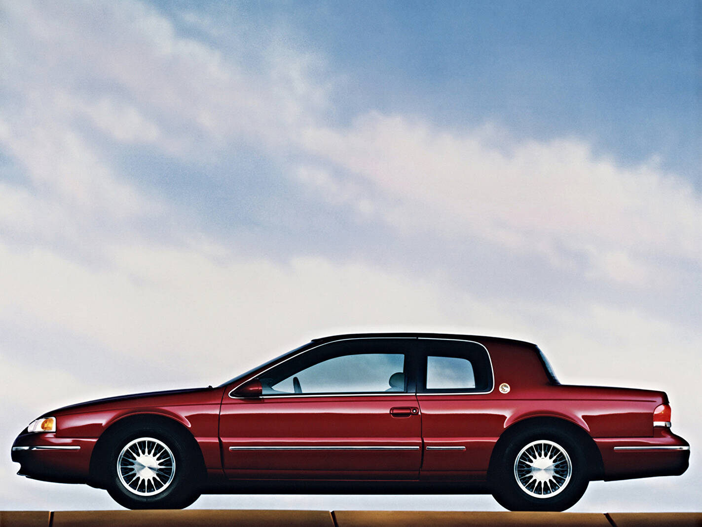 Mercury Cougar VIII XR7 4.6 V8 « 30th Anniversary » (1997),  ajouté par fox58