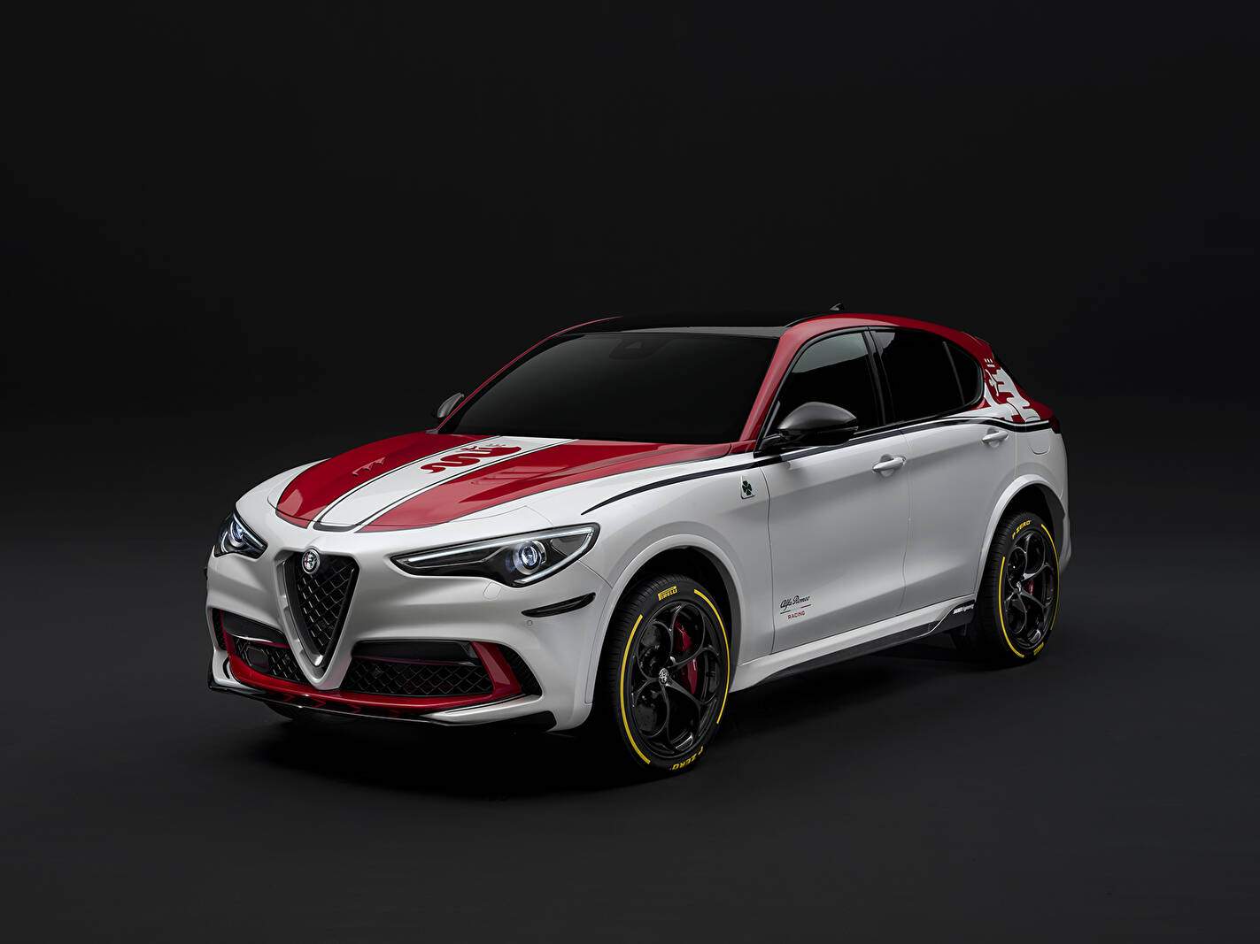 Alfa Romeo Stelvio Quadrifoglio (949) « Alfa Romeo Racing » (2019),  ajouté par fox58