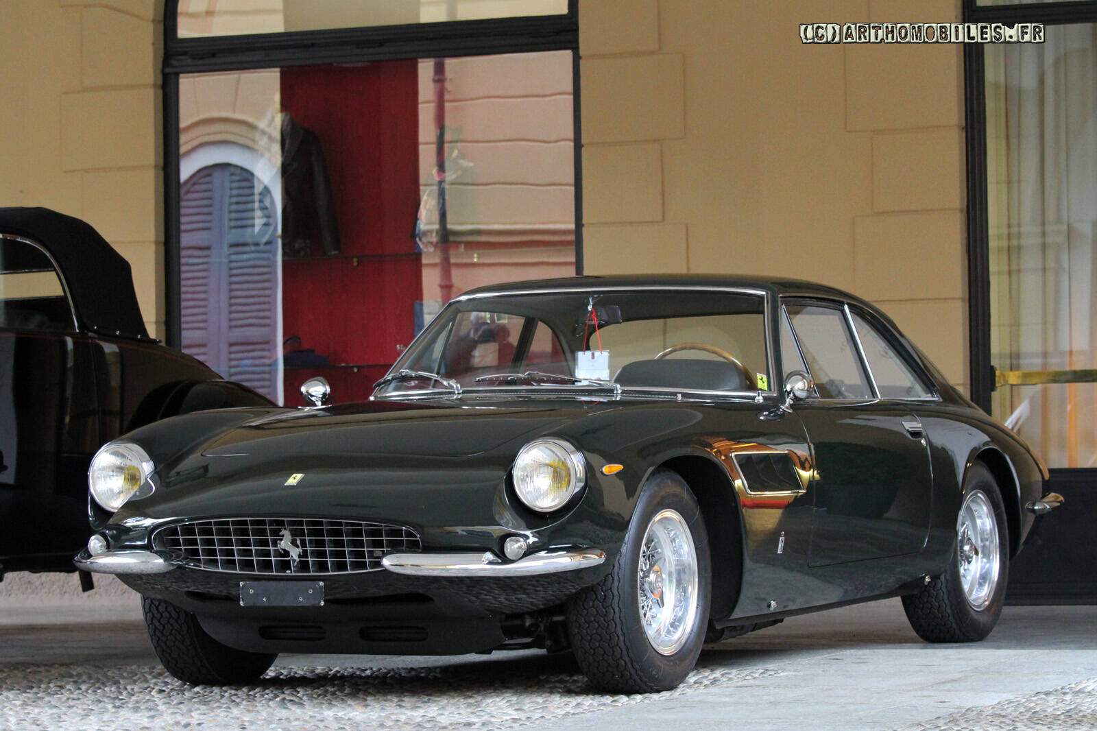 Ferrari 500 Superfast Séries I (1964-1965),  ajouté par fox58