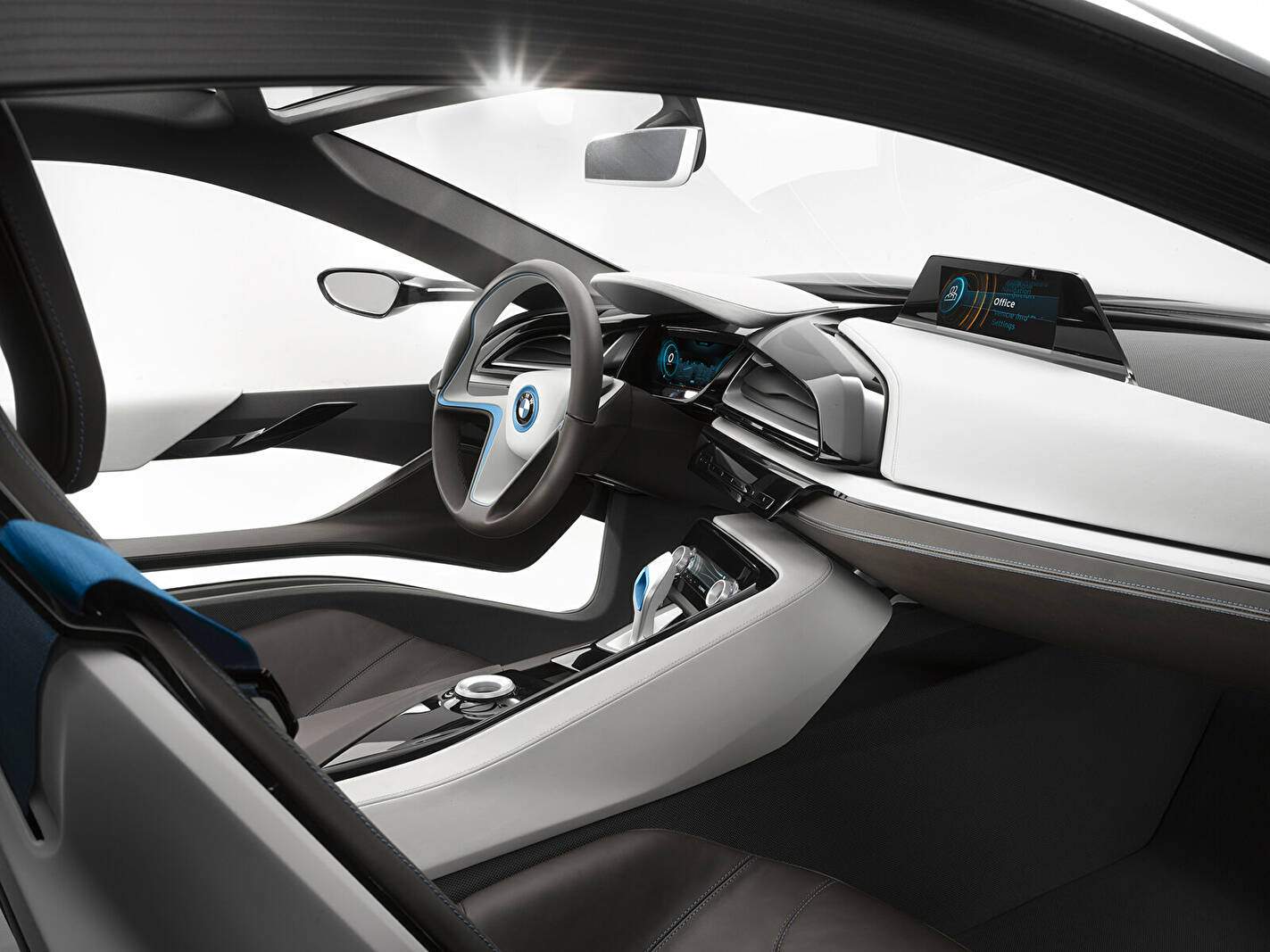 BMW i8 Concept (2011),  ajouté par fox58