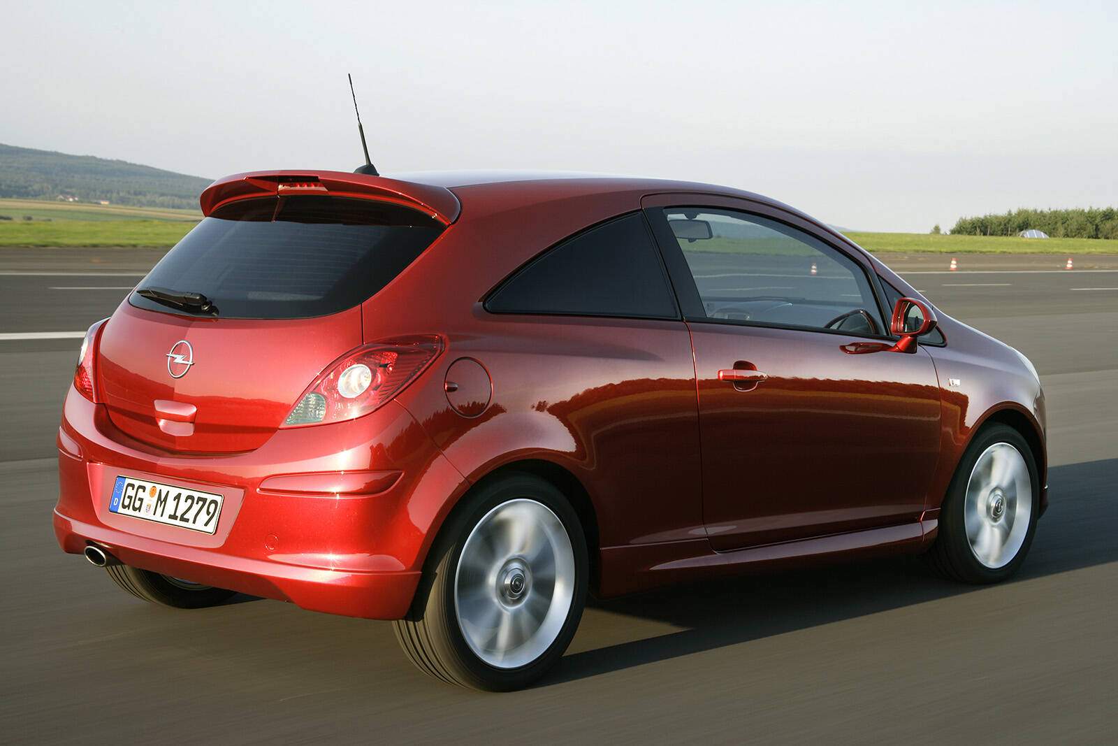 Opel CorsaVan Concept (2006),  ajouté par fox58