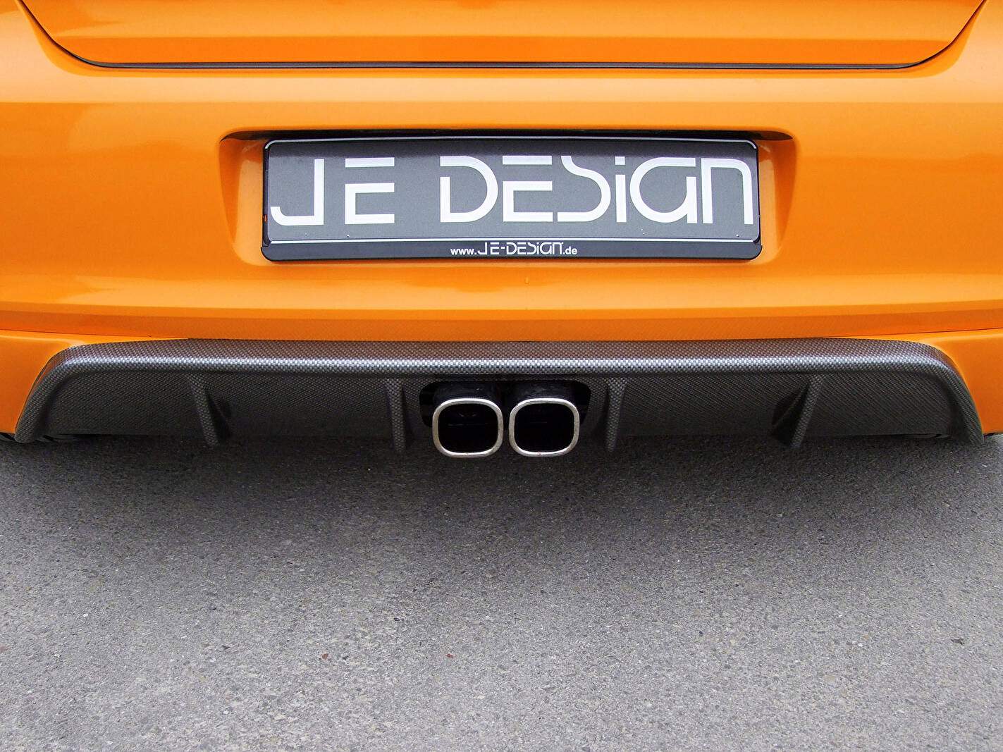 JE Design Polo (2010),  ajouté par fox58