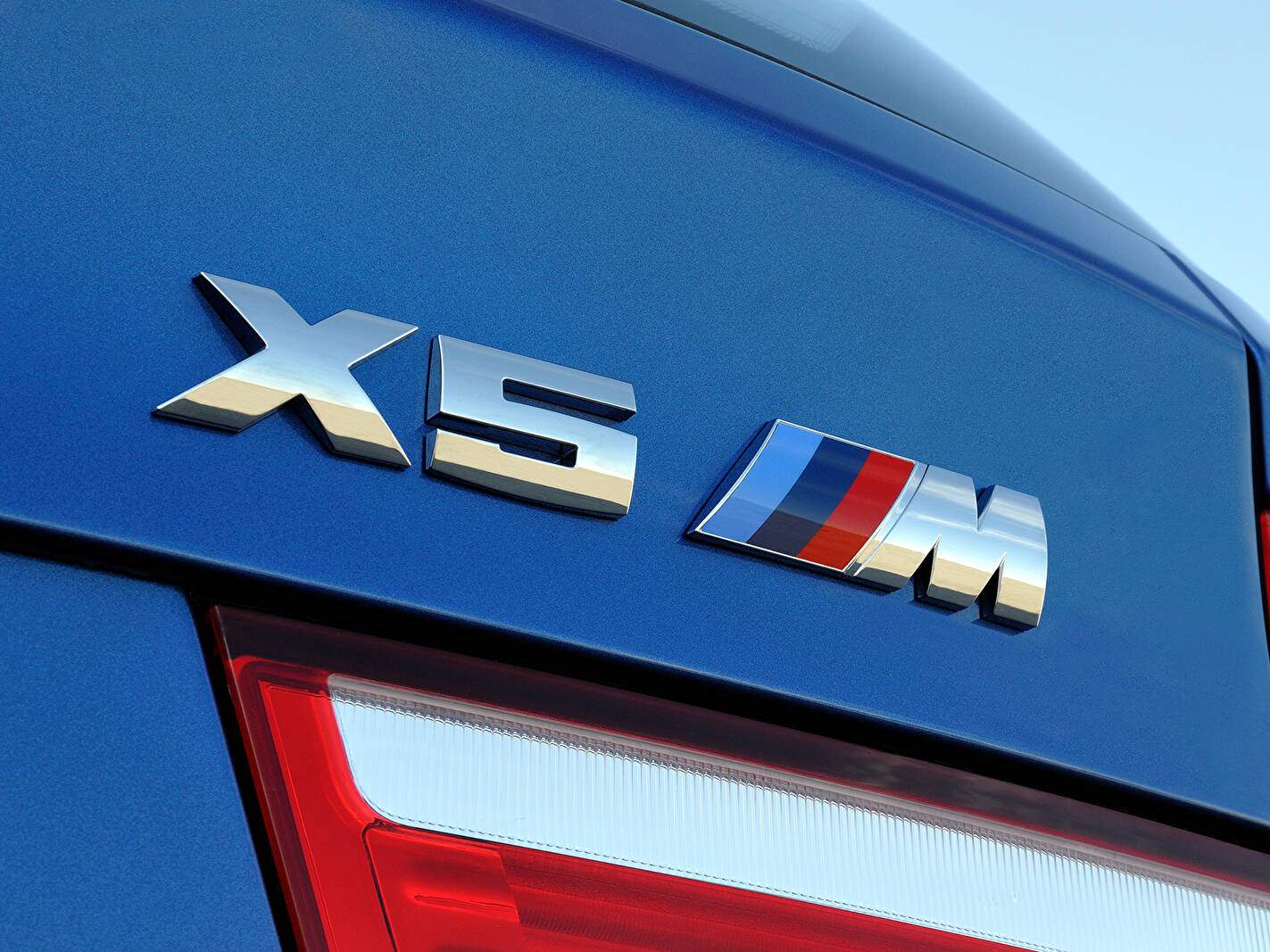 BMW X5 M (E70) (2009-2013),  ajouté par fox58