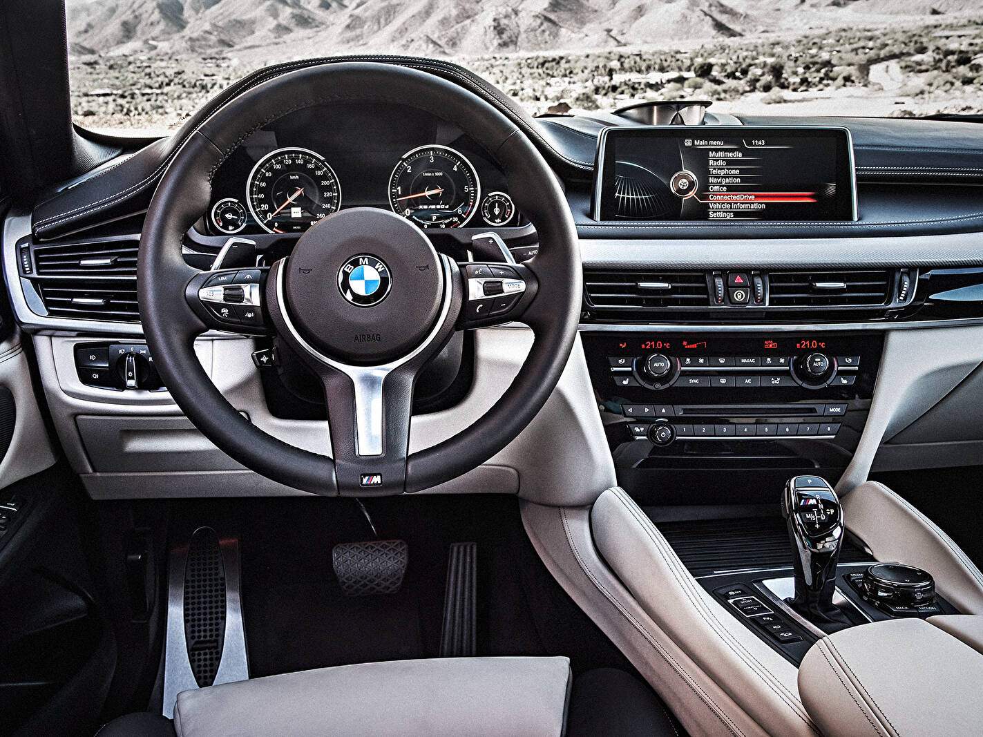 BMW X6 M50d (F16) (2014-2019),  ajouté par fox58