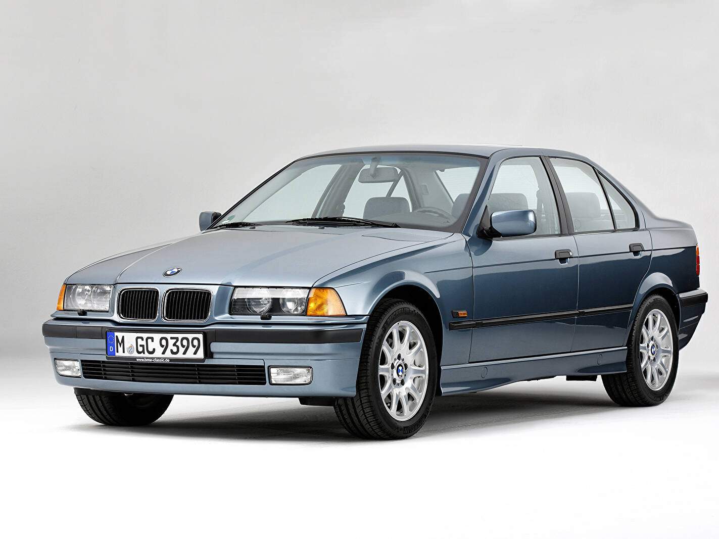BMW 323i (E36) (1995-1997),  ajouté par fox58