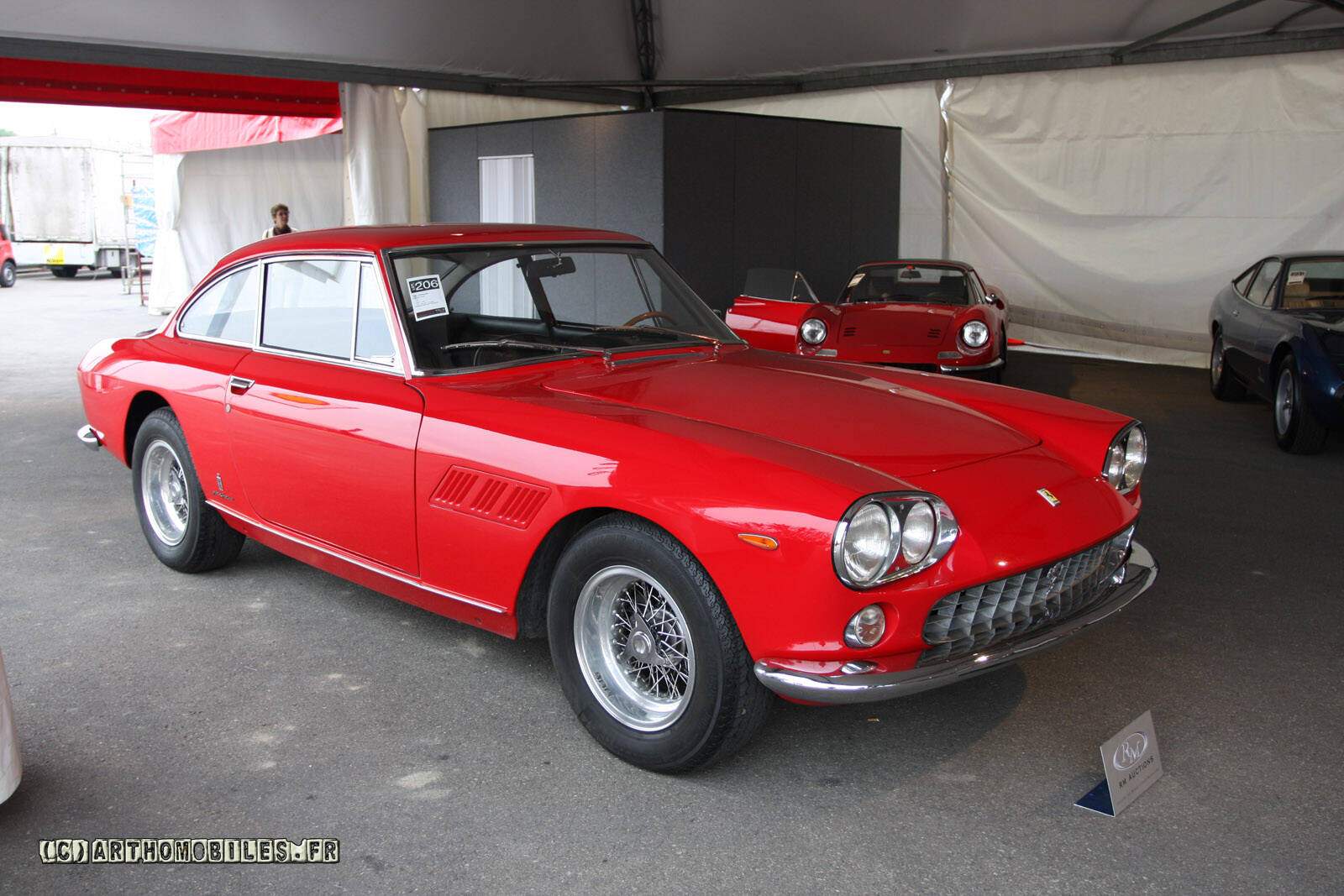 Ferrari 330 GT 2+2 (1963-1967),  ajouté par fox58
