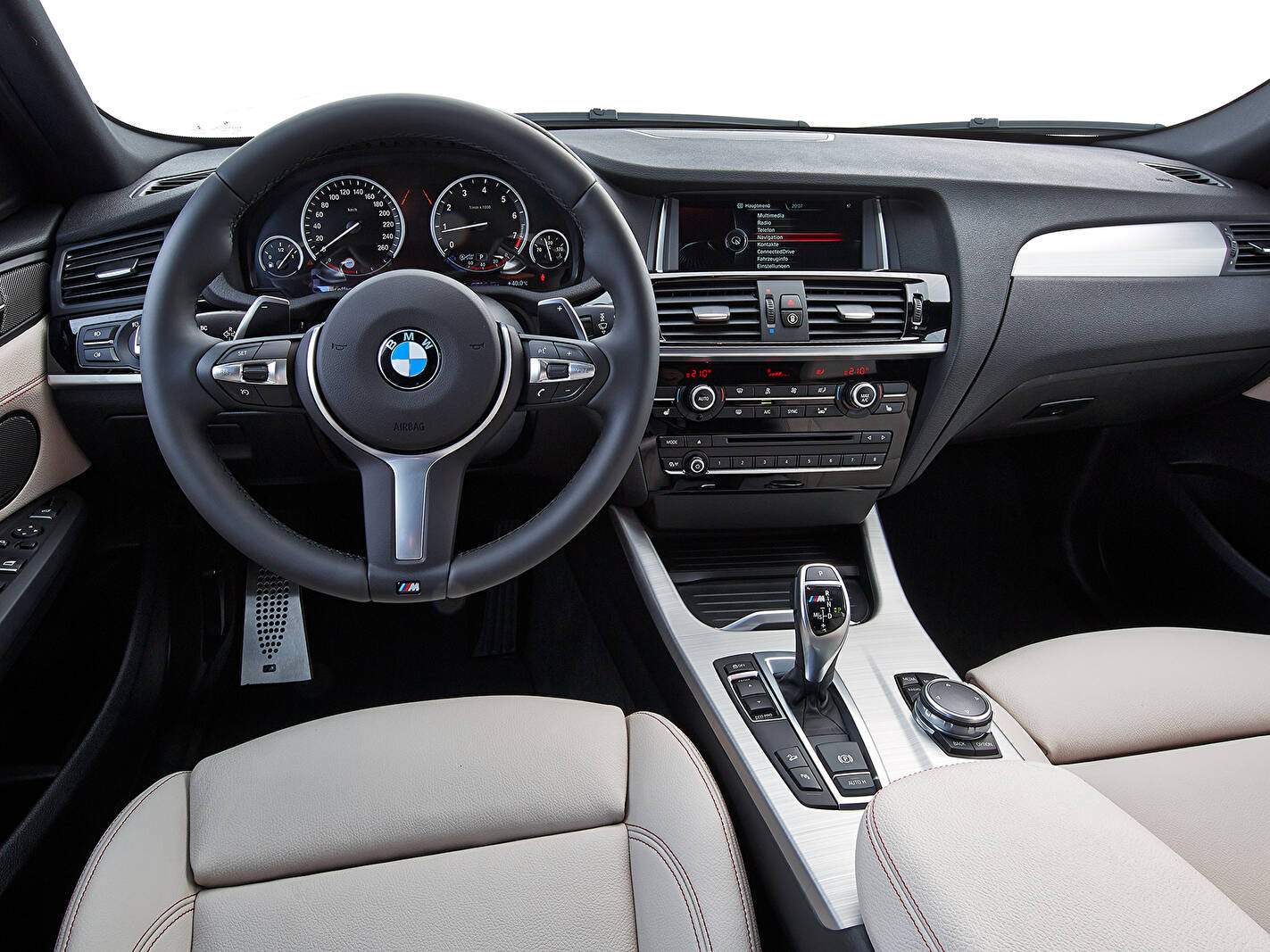 BMW X4 M40i (F26) (2015-2018),  ajouté par fox58