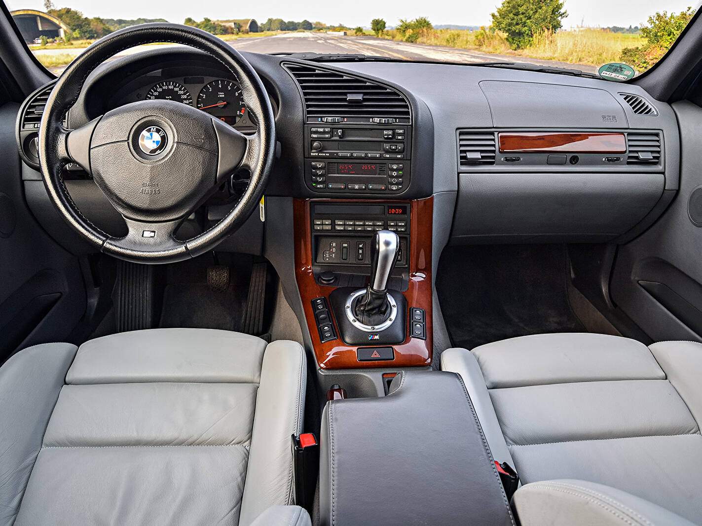 BMW M3 3.2 (E36) (1996-1998),  ajouté par fox58