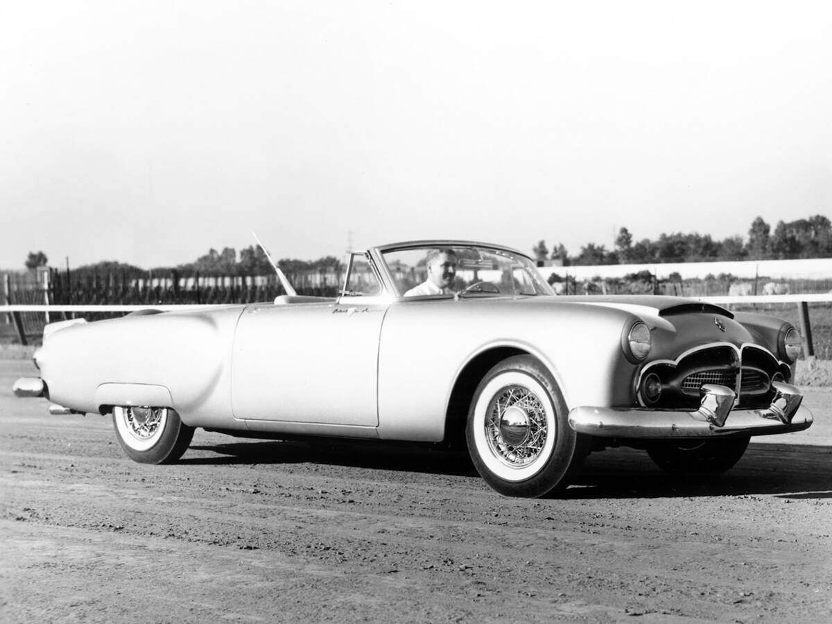 Packard Pan-American Concept (1952),  ajouté par fox58