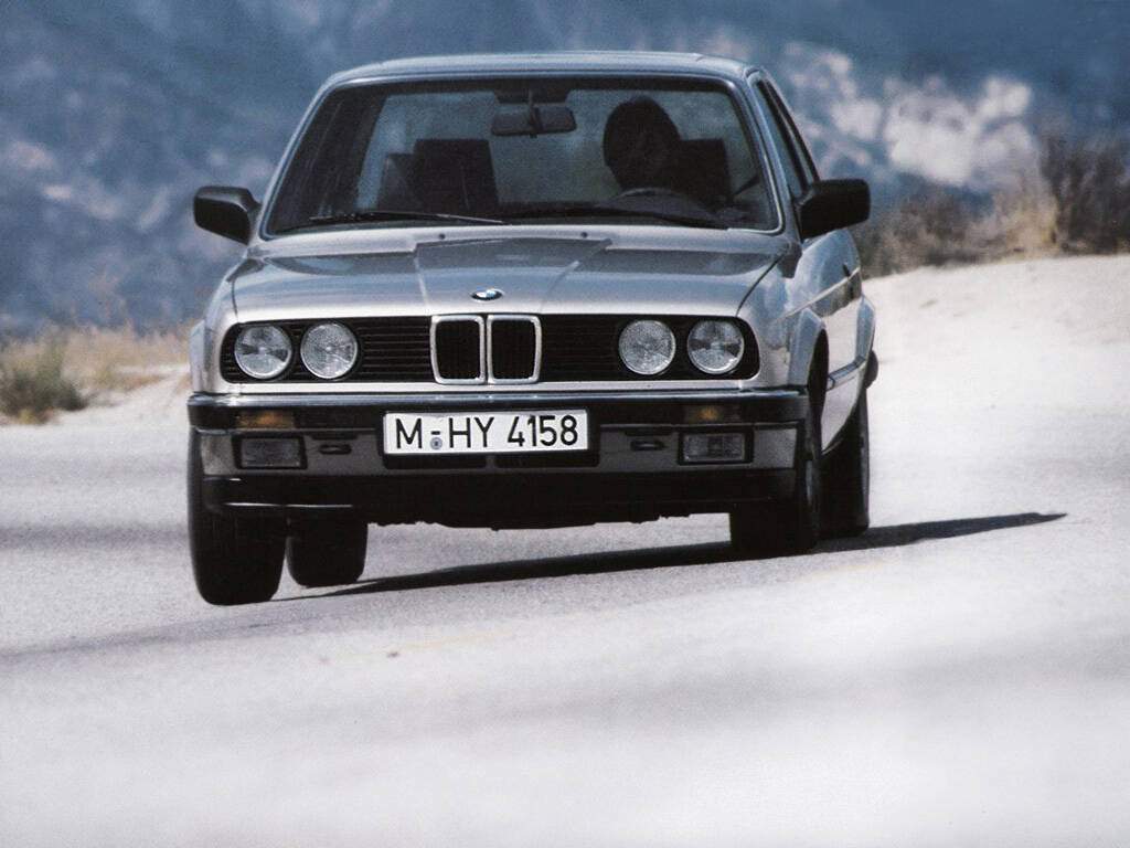 BMW 323i (E30) (1983-1984),  ajouté par fox58