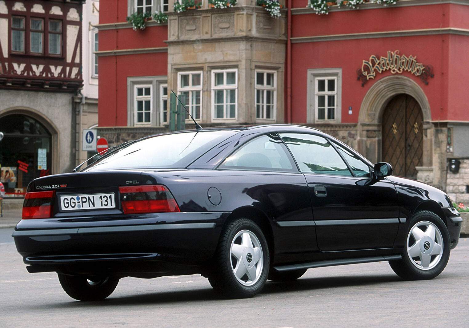 Opel Calibra 2.0 16v (1990-1994),  ajouté par fox58