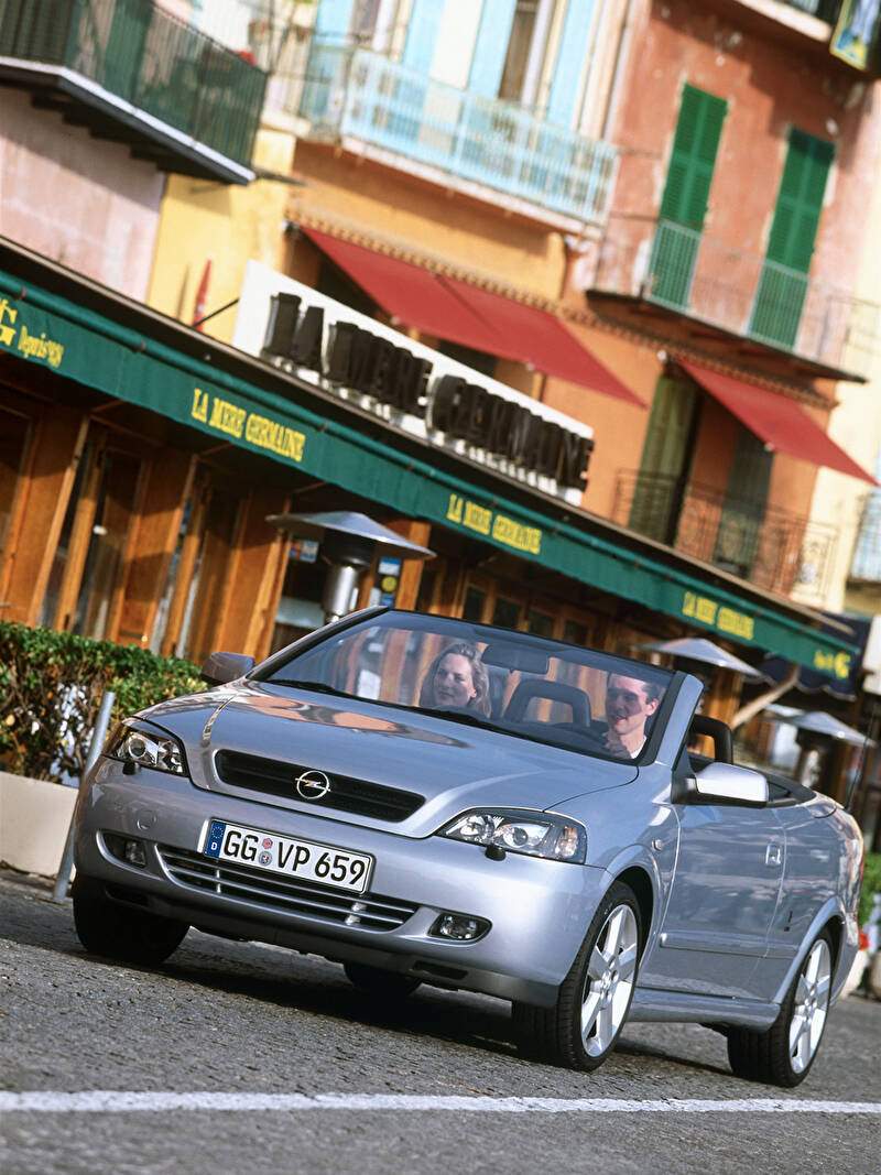 Opel Astra II Cabriolet 2.0 Turbo 190 (2001-2005),  ajouté par fox58