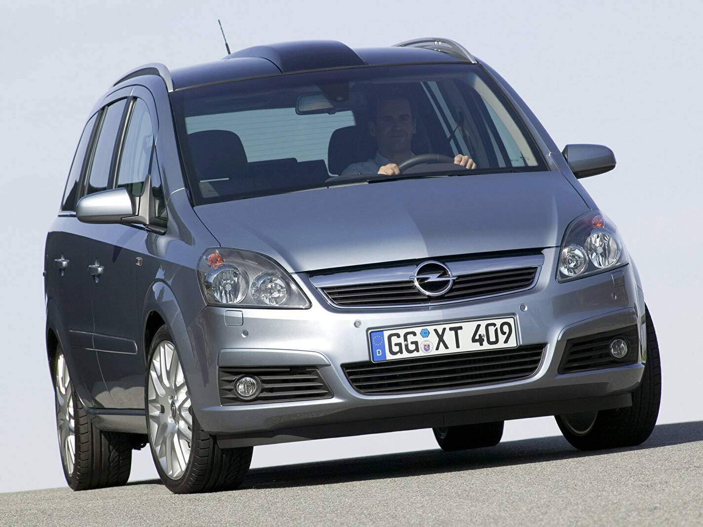 Opel Zafira II 2.0 Turbo 200 (B) (2005-2010),  ajouté par fox58